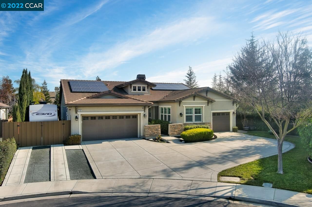 Property Photo:  2794 Vancouver Ct  CA 94513 