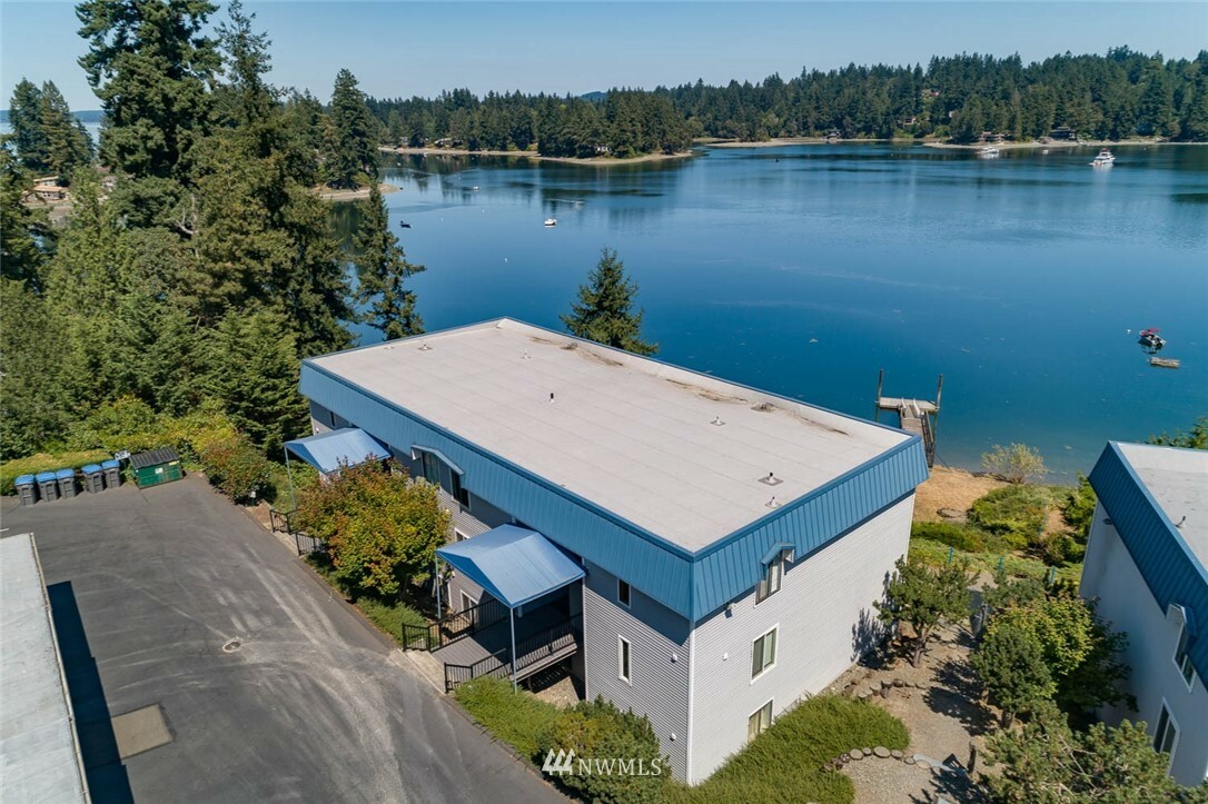 Property Photo:  924 Shorewood Drive C-29  WA 98312 