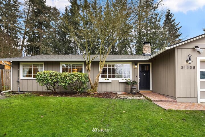 Property Photo: 31438 50th Avenue SW WA 98023