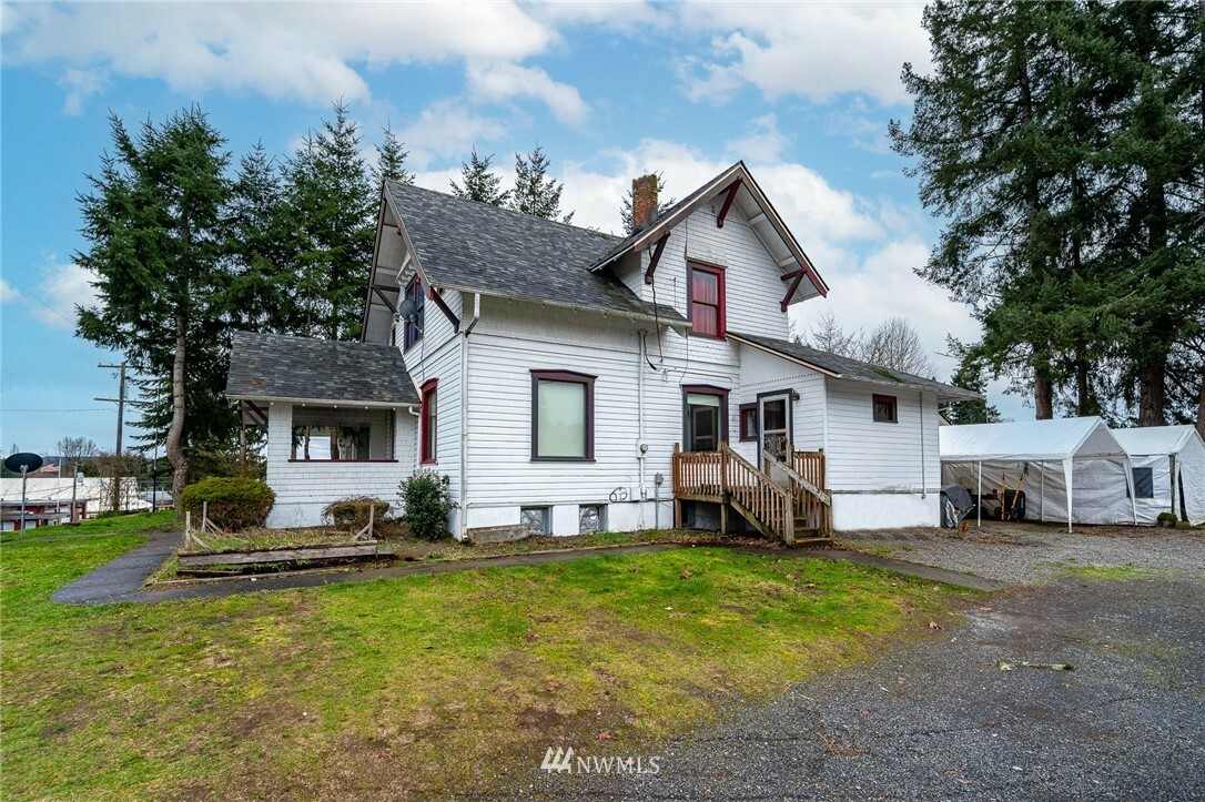 Property Photo:  251 N Second Street  WA 98591 