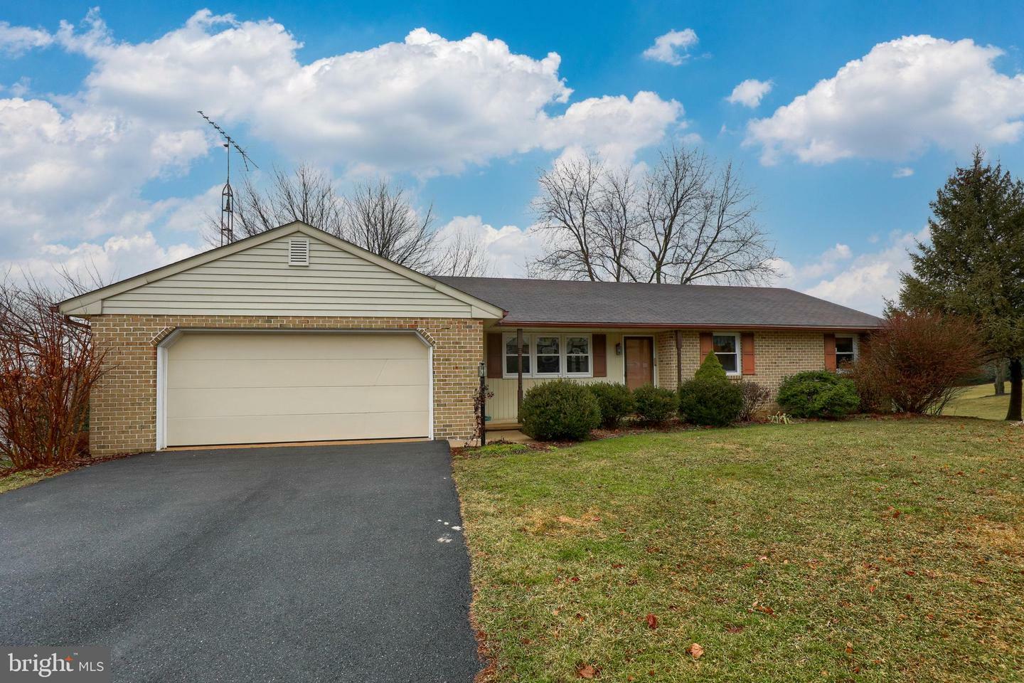 Property Photo:  154 Amsterdam Road  PA 17603 