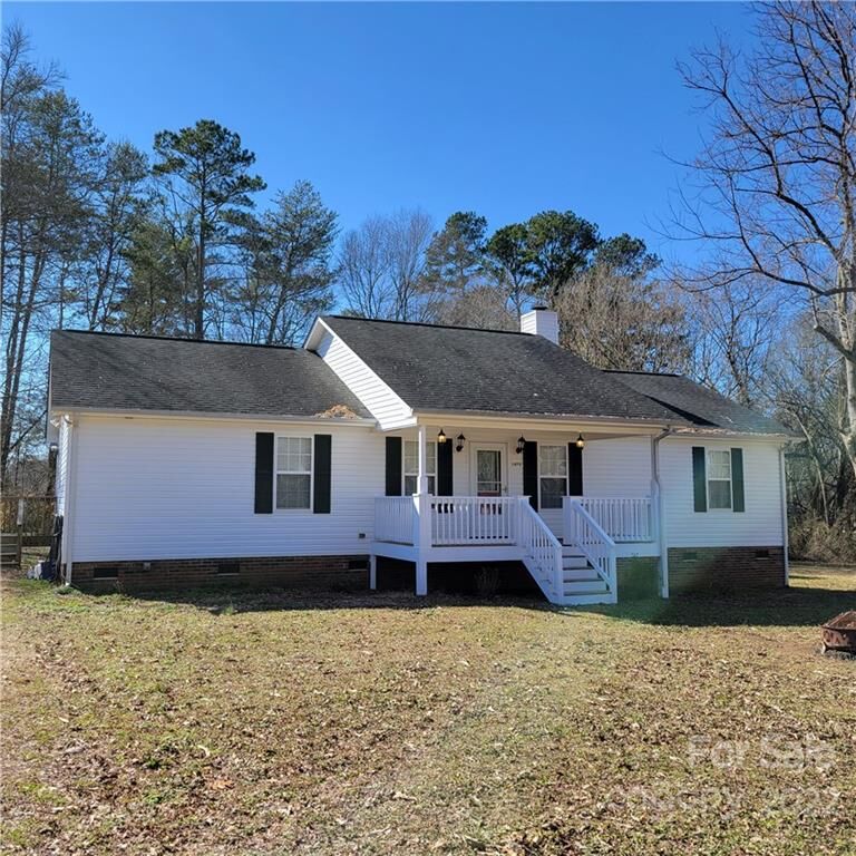 Property Photo: 1472 S Aspen Street NC 28092