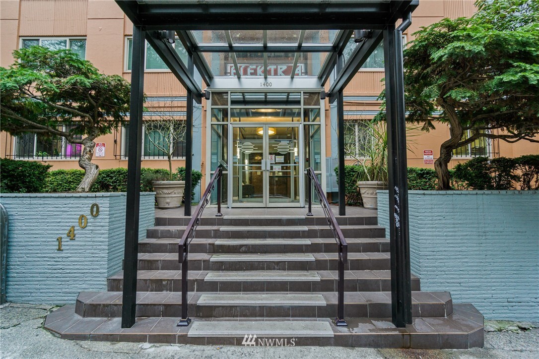 Property Photo: 1400 Hubbell Place 1404 WA 98101