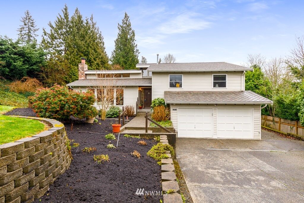 Property Photo: 13711 SE 7th Street WA 98005