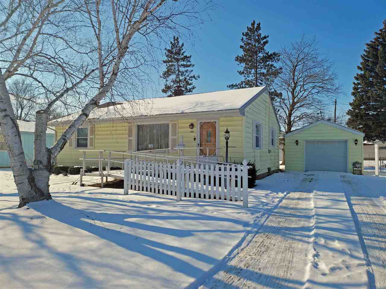 Property Photo:  403 Oxford Drive  MI 48429 