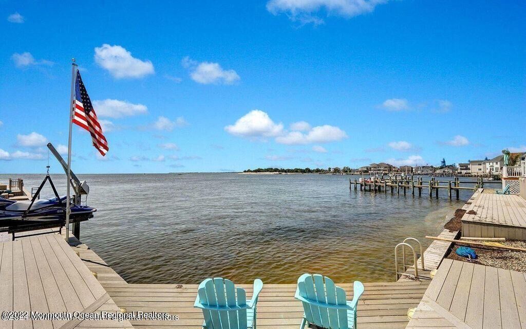 Property Photo:  19 Bowsprit Drive  NJ 08721 