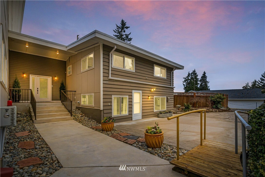 Property Photo:  8439 NE 177th Street  WA 98011 