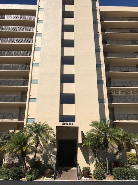 Property Photo: 2621 Cove Cay Drive 404 FL 33760