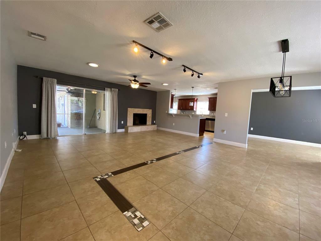 Property Photo:  6148 Hardrock Circle  FL 32819 