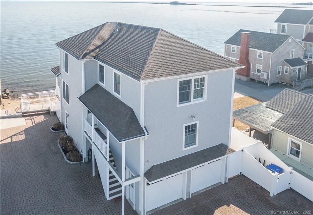 Property Photo:  442 Seaside Avenue  CT 06498 