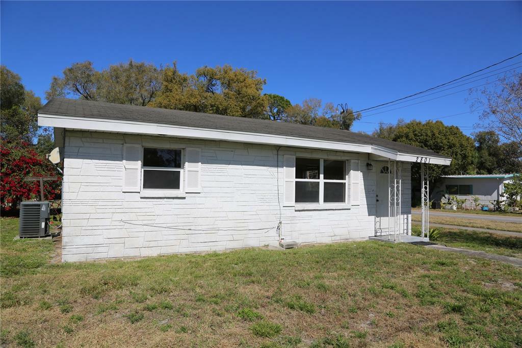 Property Photo:  2801 Avenue P NW  FL 33881 