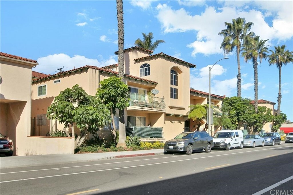 Property Photo:  1207 Obispo Avenue 107  CA 90804 