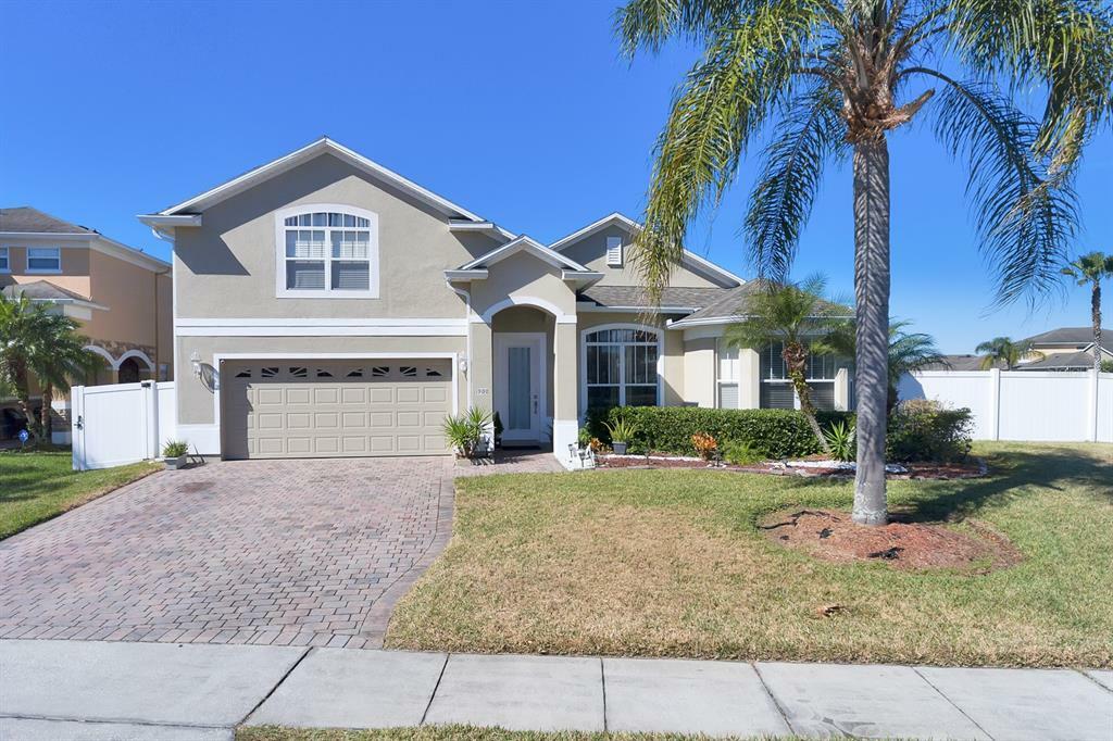 Property Photo:  1900 Acacia Drive  FL 34758 