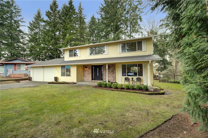 Property Photo: 15854 132nd Place SE WA 98058