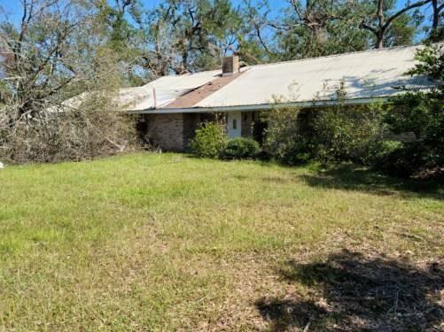 Property Photo:  2558 Bayou Circle Circle  LA 70665 