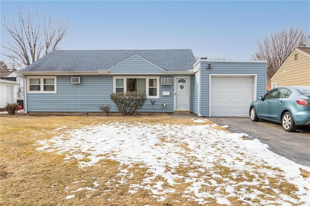 Property Photo:  2847 Diamond Avenue  PA 18103 