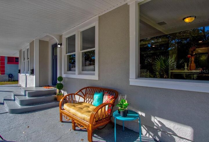 Property Photo: 2835 Valencia Way S FL 33705