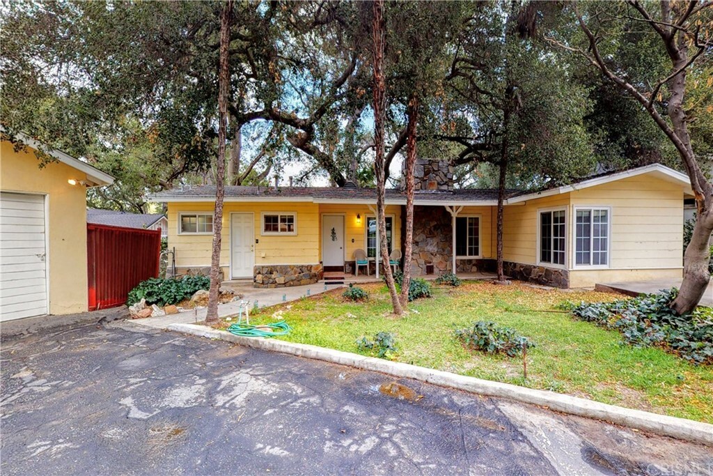 Property Photo:  24158 Cross Street  CA 91321 