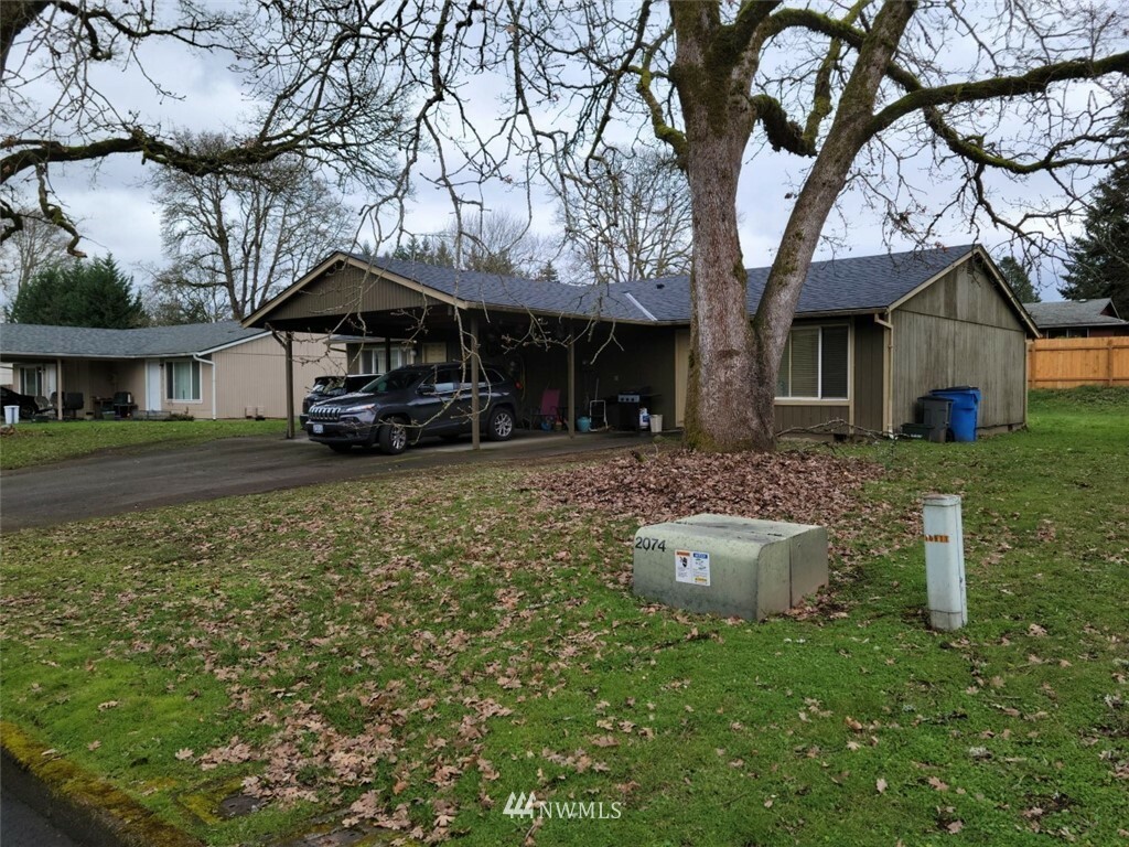 Property Photo: 10915 NE 48th Street WA 98682