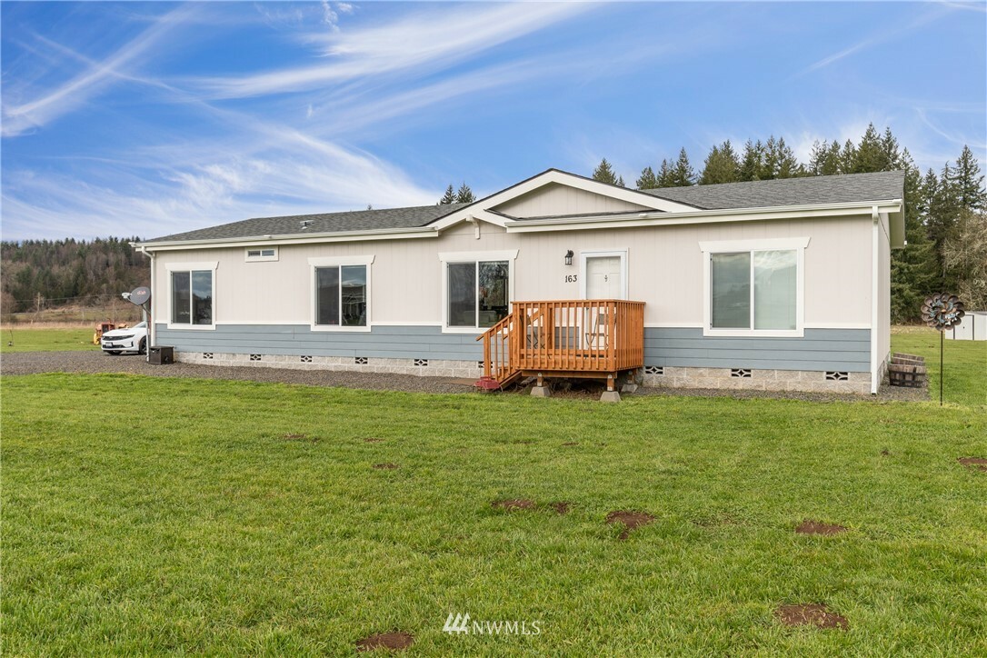 Property Photo:  163 Apple Tree Lane  WA 98570 