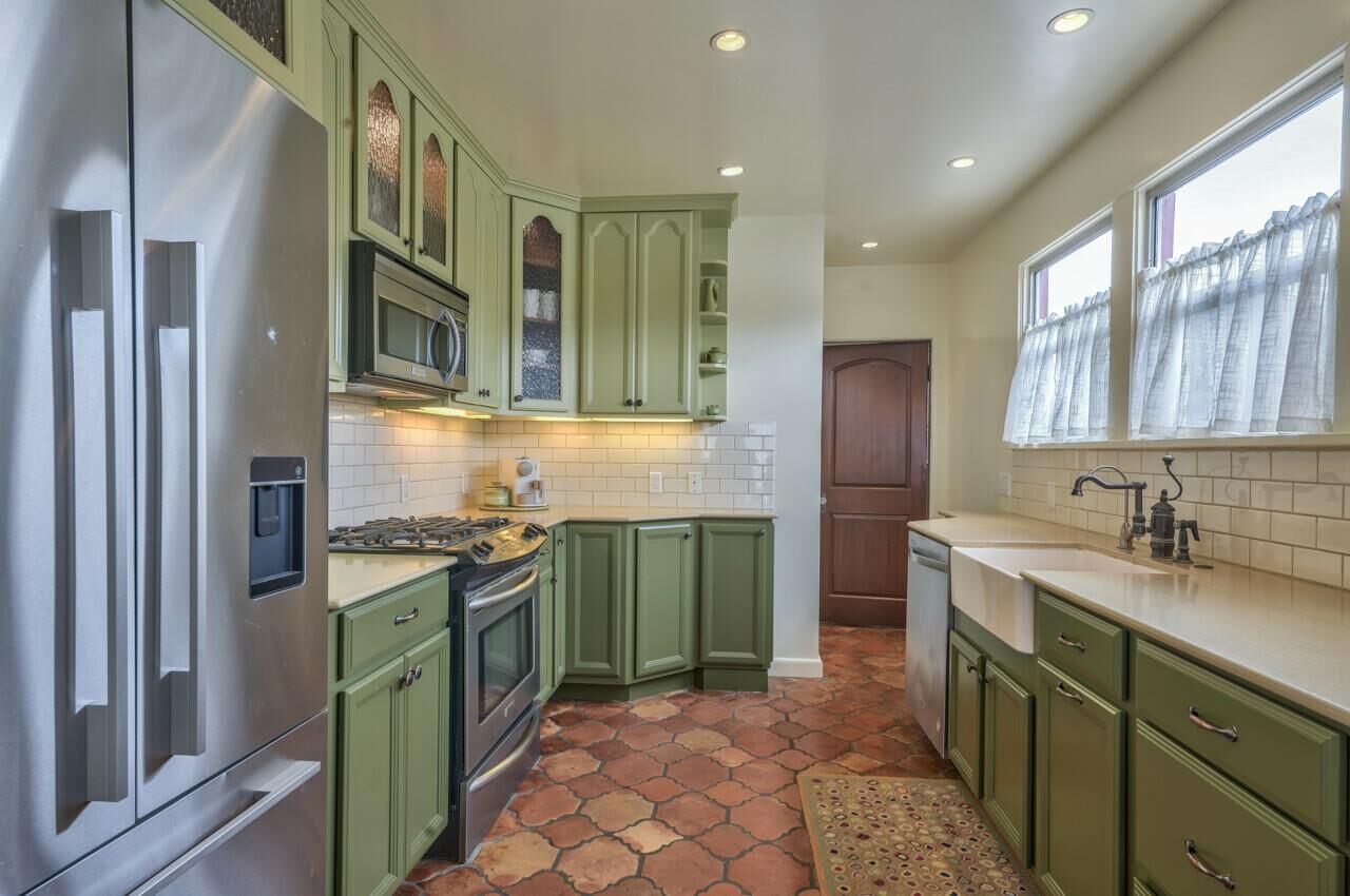 Property Photo: 55 Grove Street CA 93901