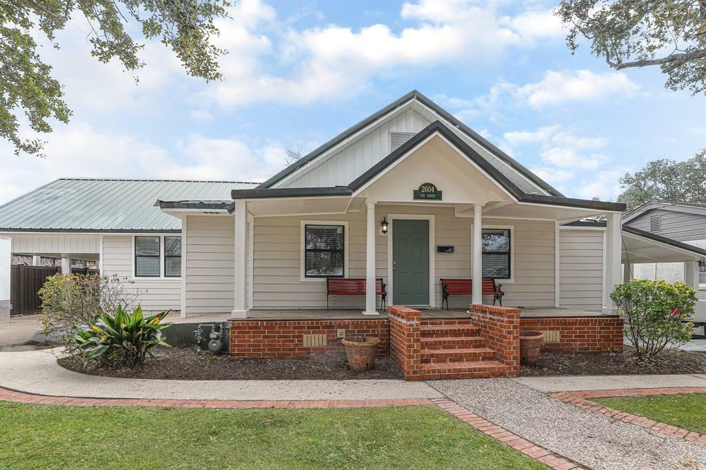 Property Photo:  2604 Cos Street  TX 77575 