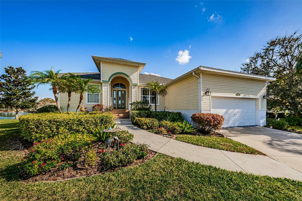 Property Photo:  1007 Spoontail Court  FL 34689 