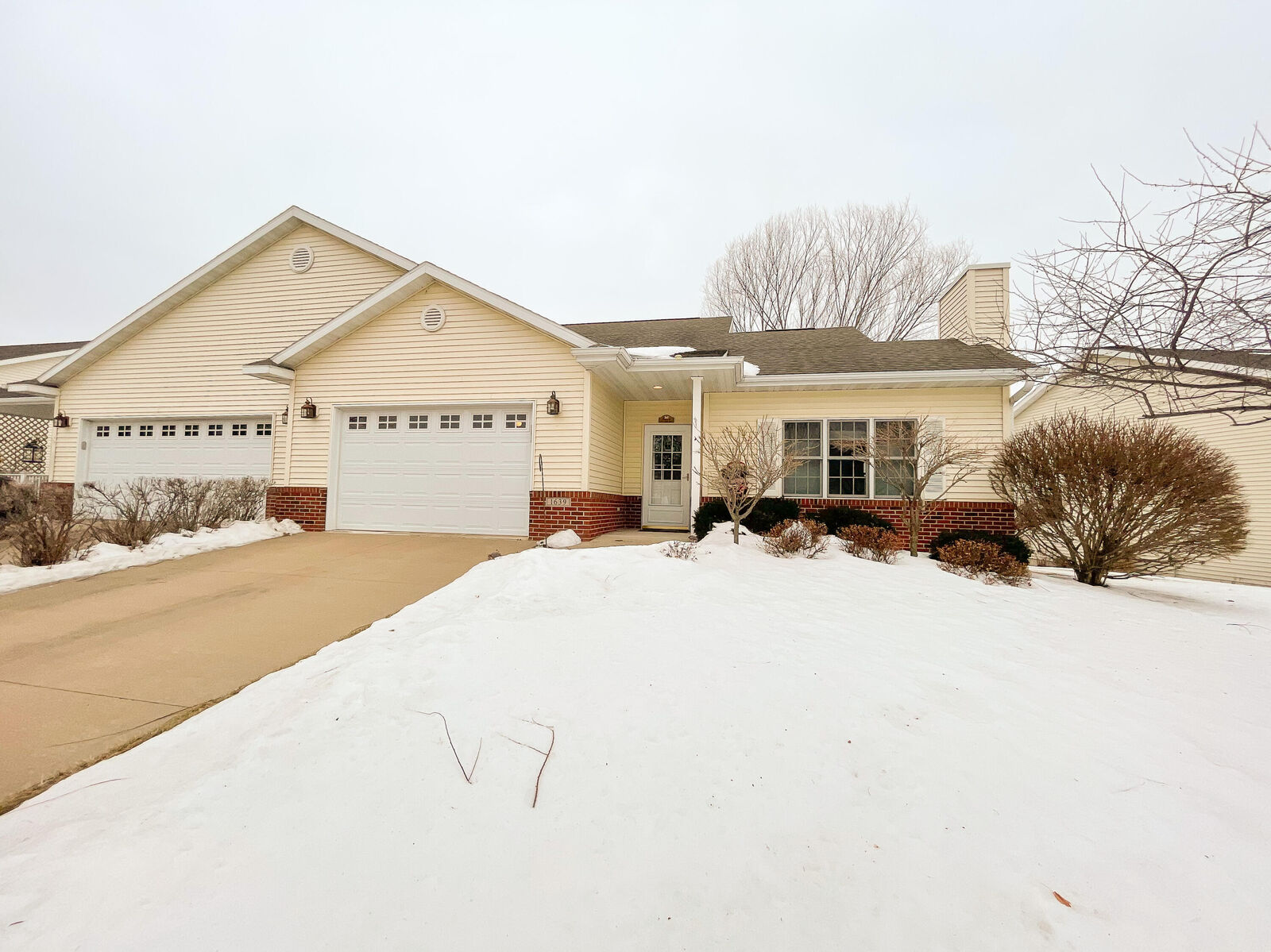 Property Photo:  1639 Pine Ridge Dr  WI 54650 