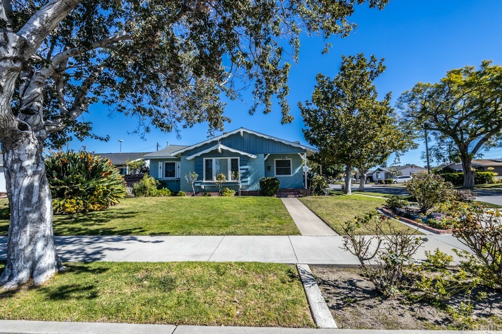 Property Photo:  1032 S Avocado Street  CA 92805 