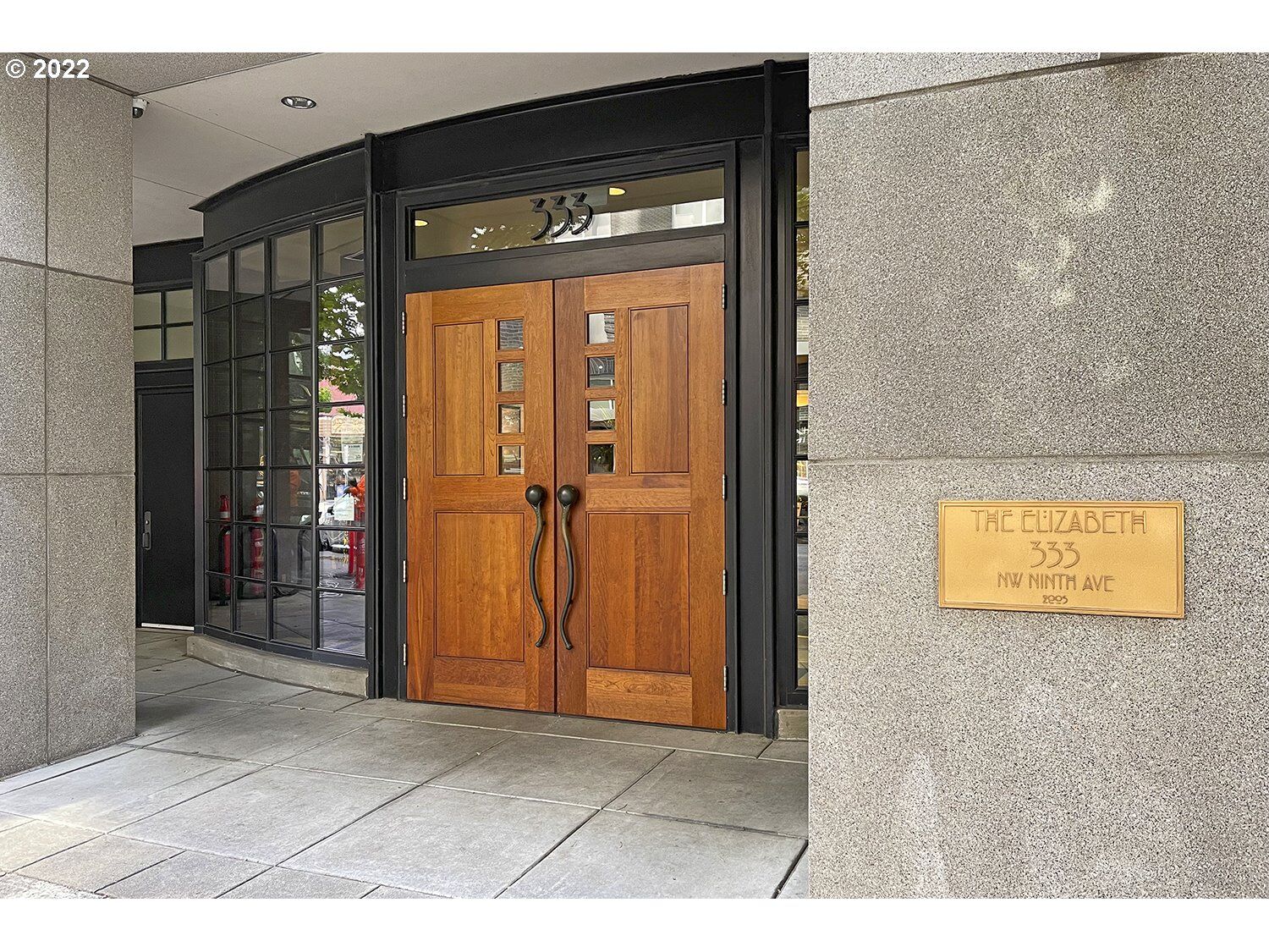 Property Photo: 333 NW 9th Ave 516 OR 97209
