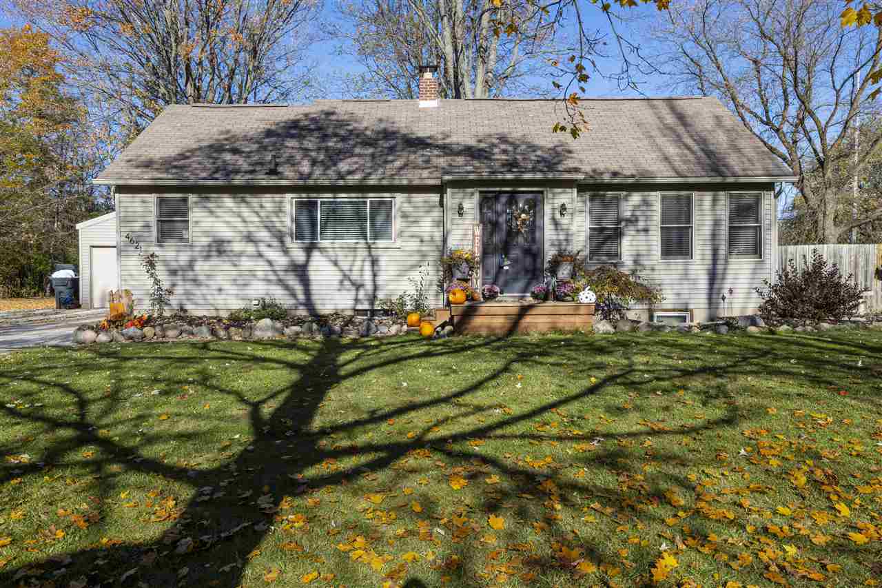 Property Photo:  4621 Chatham Ct  MI 48640 