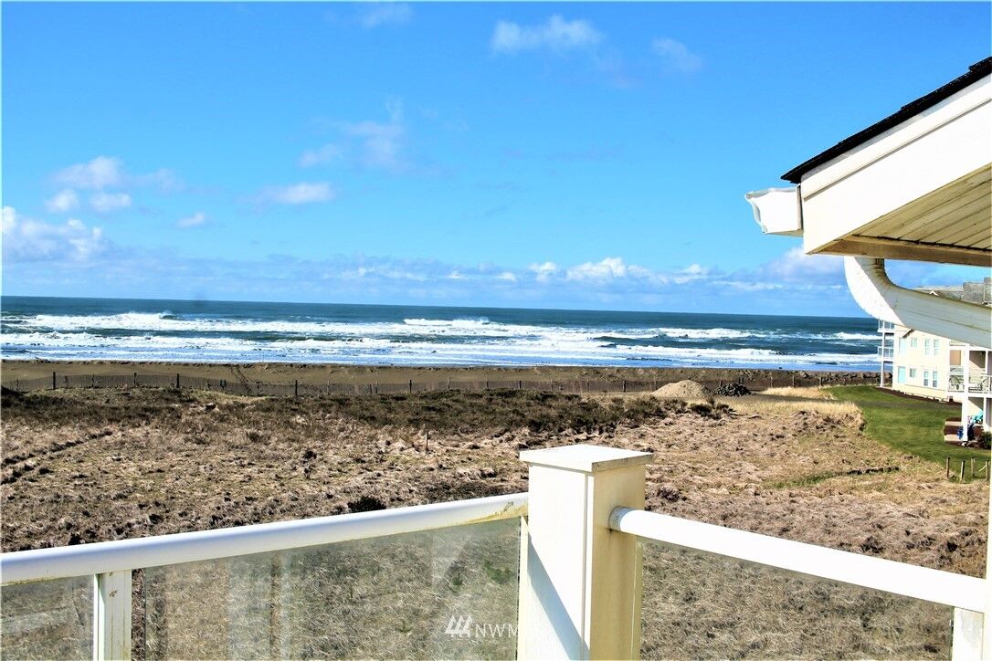Property Photo: 1600 W Ocean Avenue 432 WA 98595