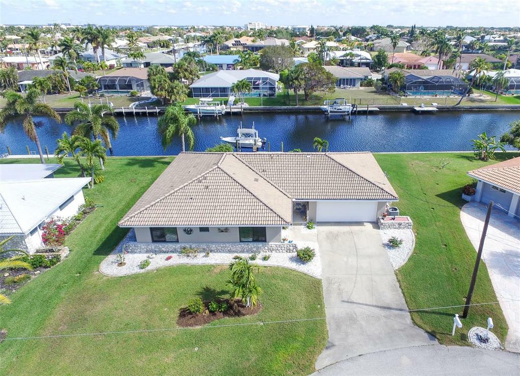 Property Photo:  360 Delido Court  FL 33950 