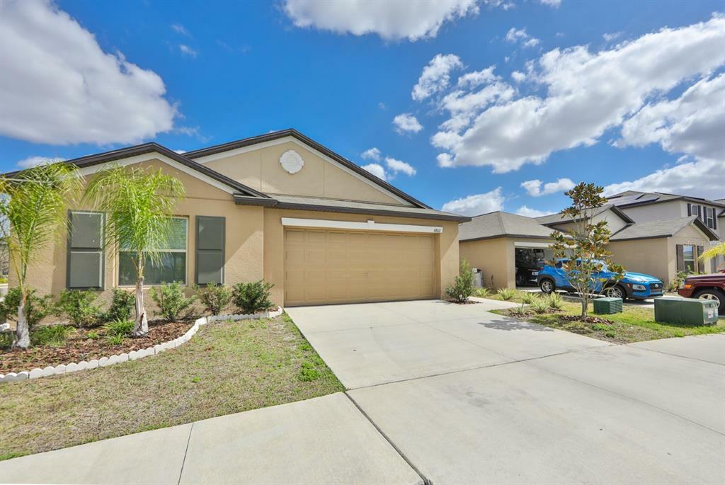 Property Photo:  6802 King Creek Drive  FL 33573 