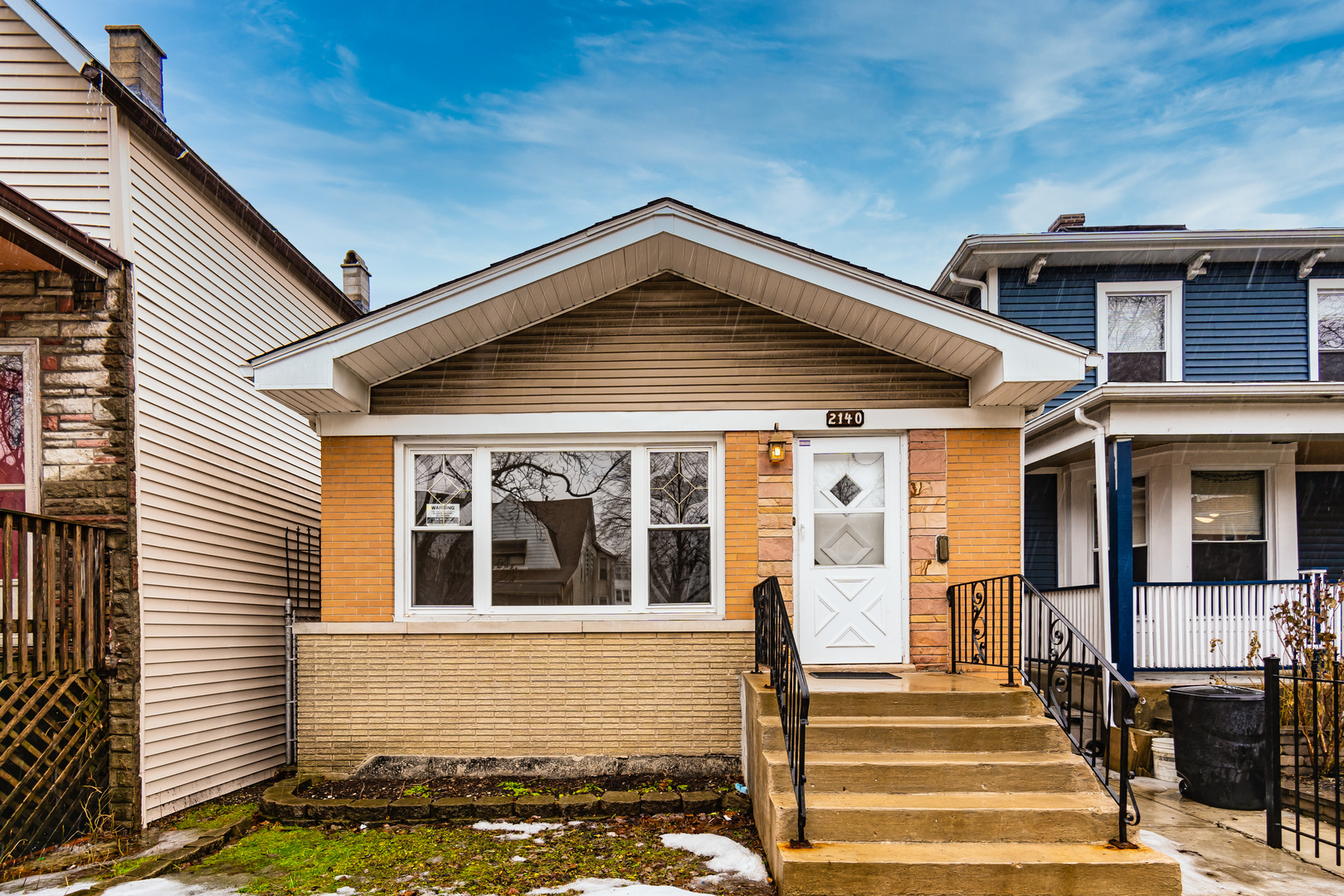 Property Photo:  2140 N Tripp Avenue  IL 60639 
