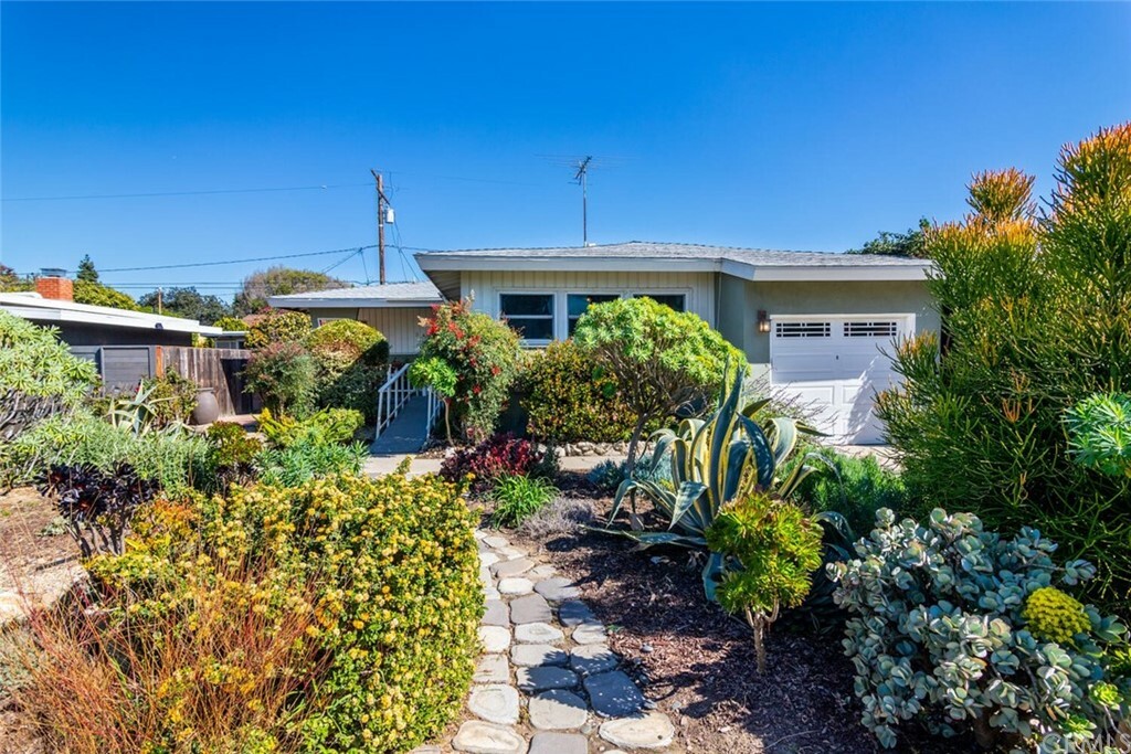 Property Photo: 3630 Fanwood Avenue CA 90808