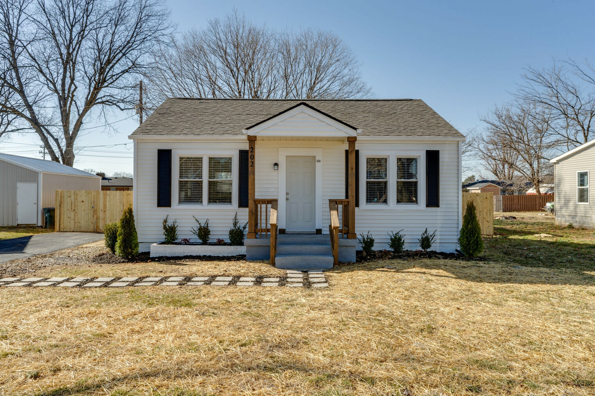 Property Photo:  202 Moore Ave  TN 37148 