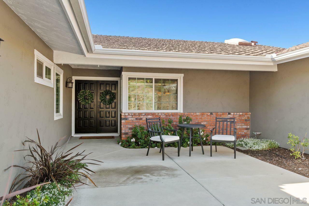 Property Photo: 17810 Via Gracia CA 92128