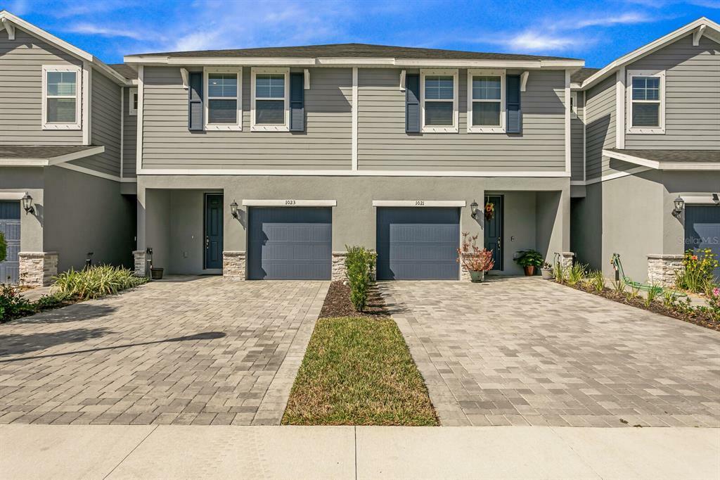 Property Photo: 1023 Orchard Arbour Court FL 33613