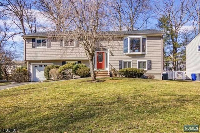 Property Photo:  53 Winchester Road  NJ 07039 