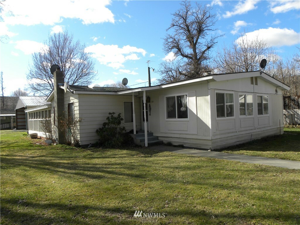 Property Photo:  119 Main Street  WA 99359 