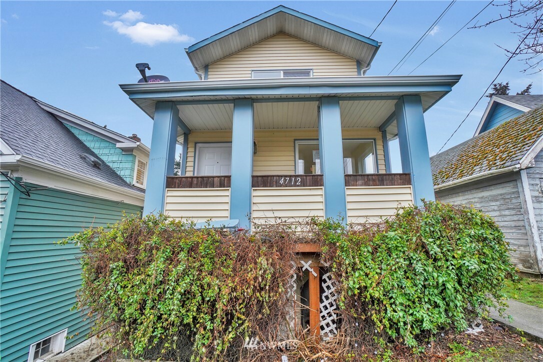 Property Photo: 4712 S Orcas Street WA 98118