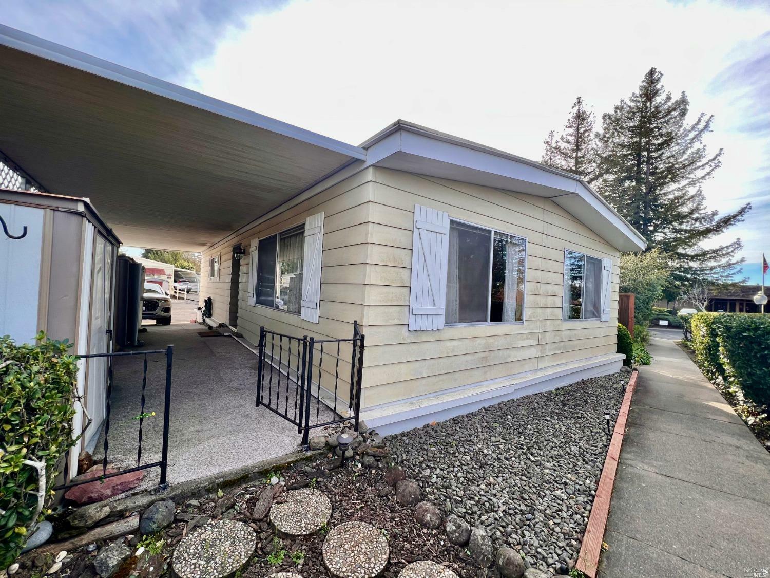 Property Photo: 190 Sequoia Circle CA 95401