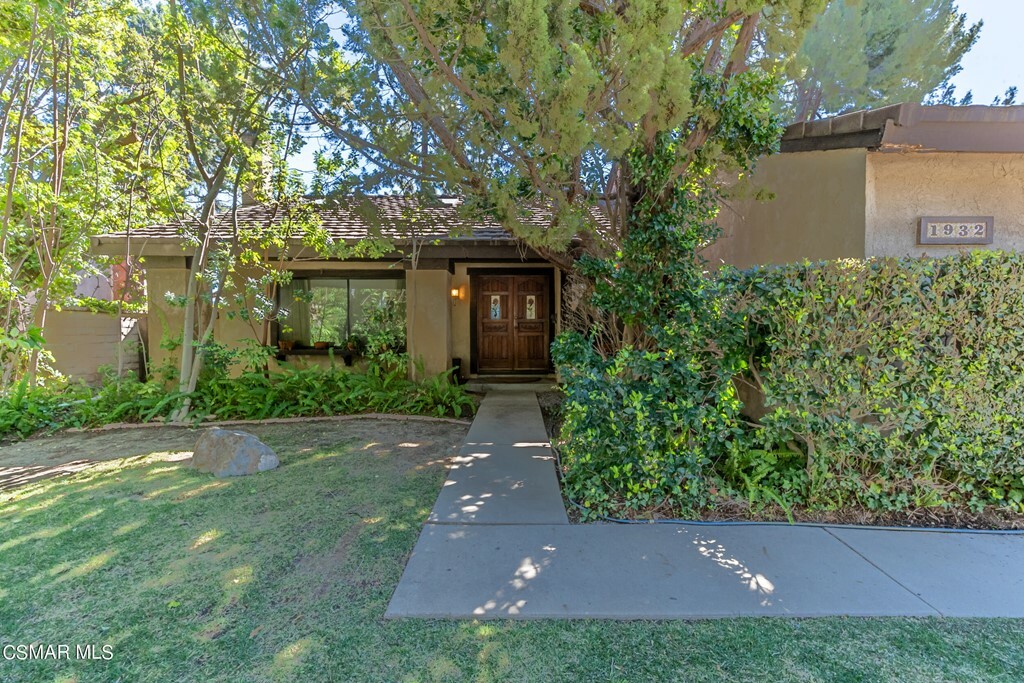 Property Photo:  1932 Summer Cloud Drive  CA 91362 