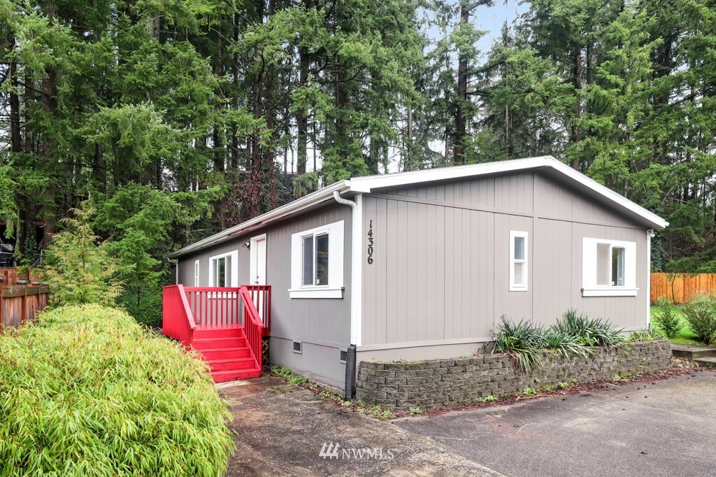 Property Photo:  14306 160th Avenue SE  WA 98059 