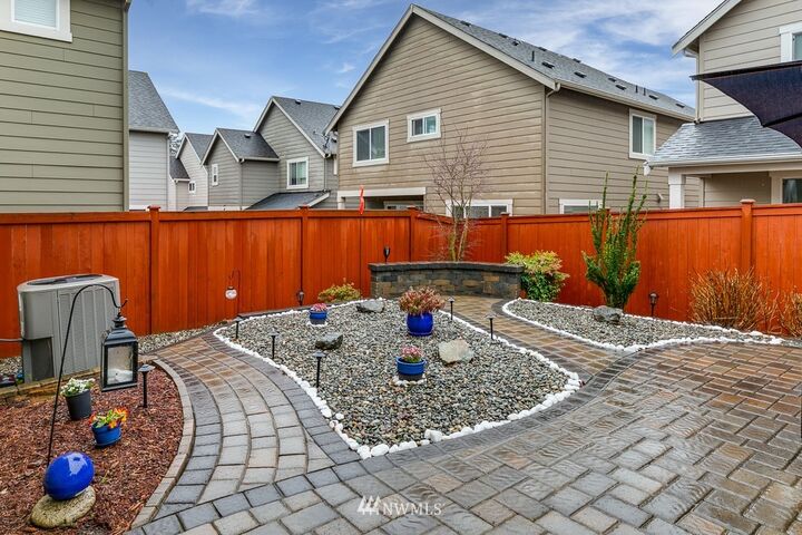 Property Photo:  14514 18th Place W  WA 98087 