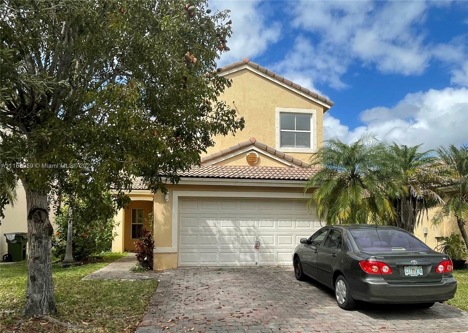 Property Photo:  2019 SE 14th Ct  FL 33035 