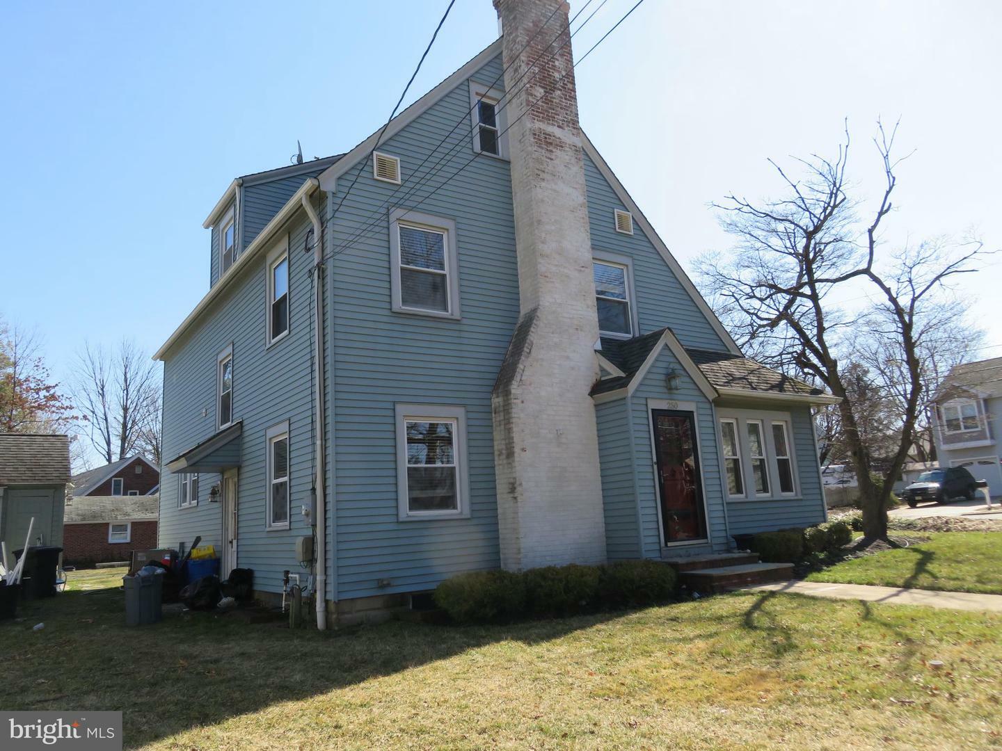 Property Photo:  250 S Warner Street  NJ 08096 