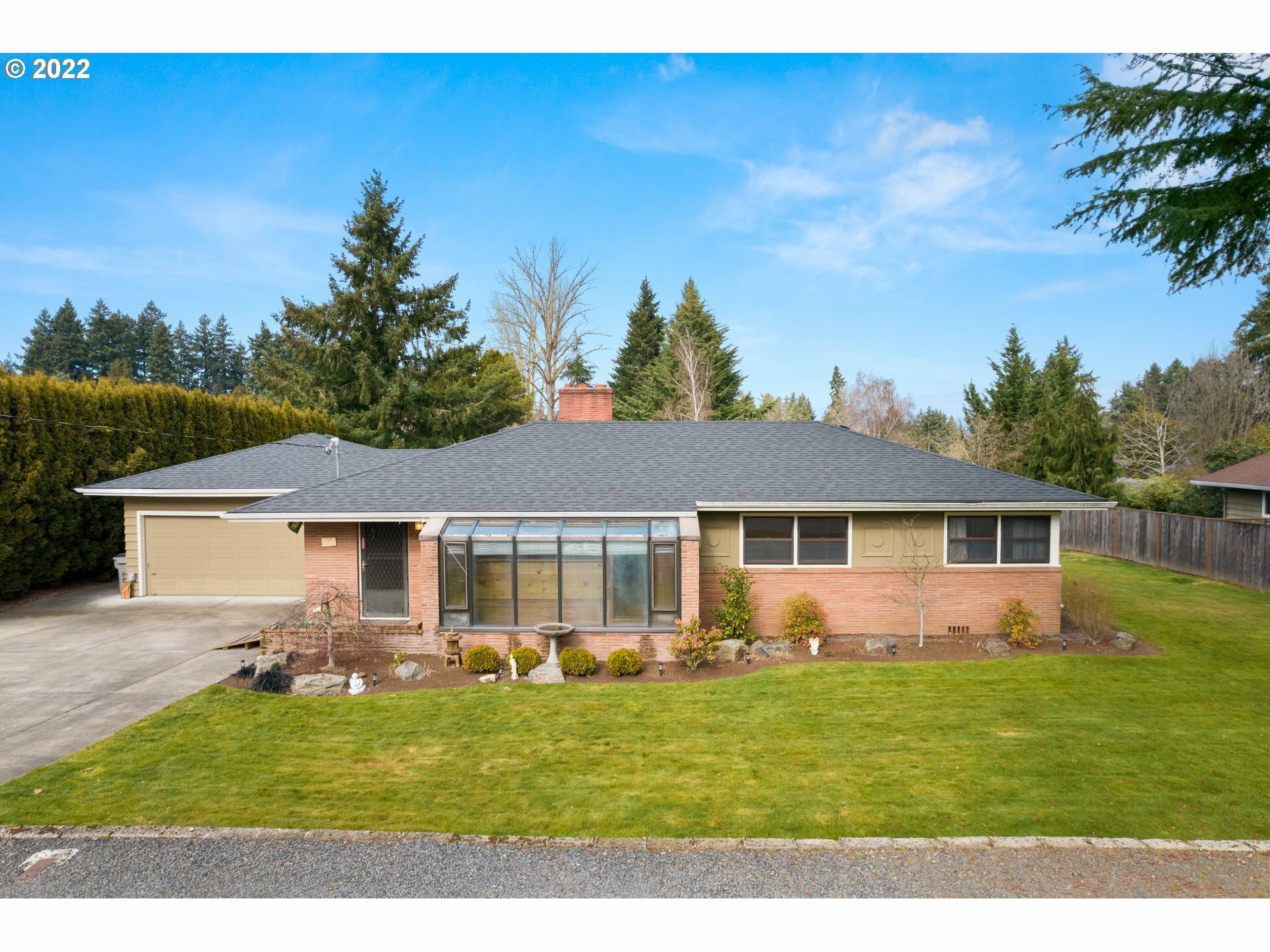 10725 SW Derry Dell Ct  Tigard OR 97223 photo