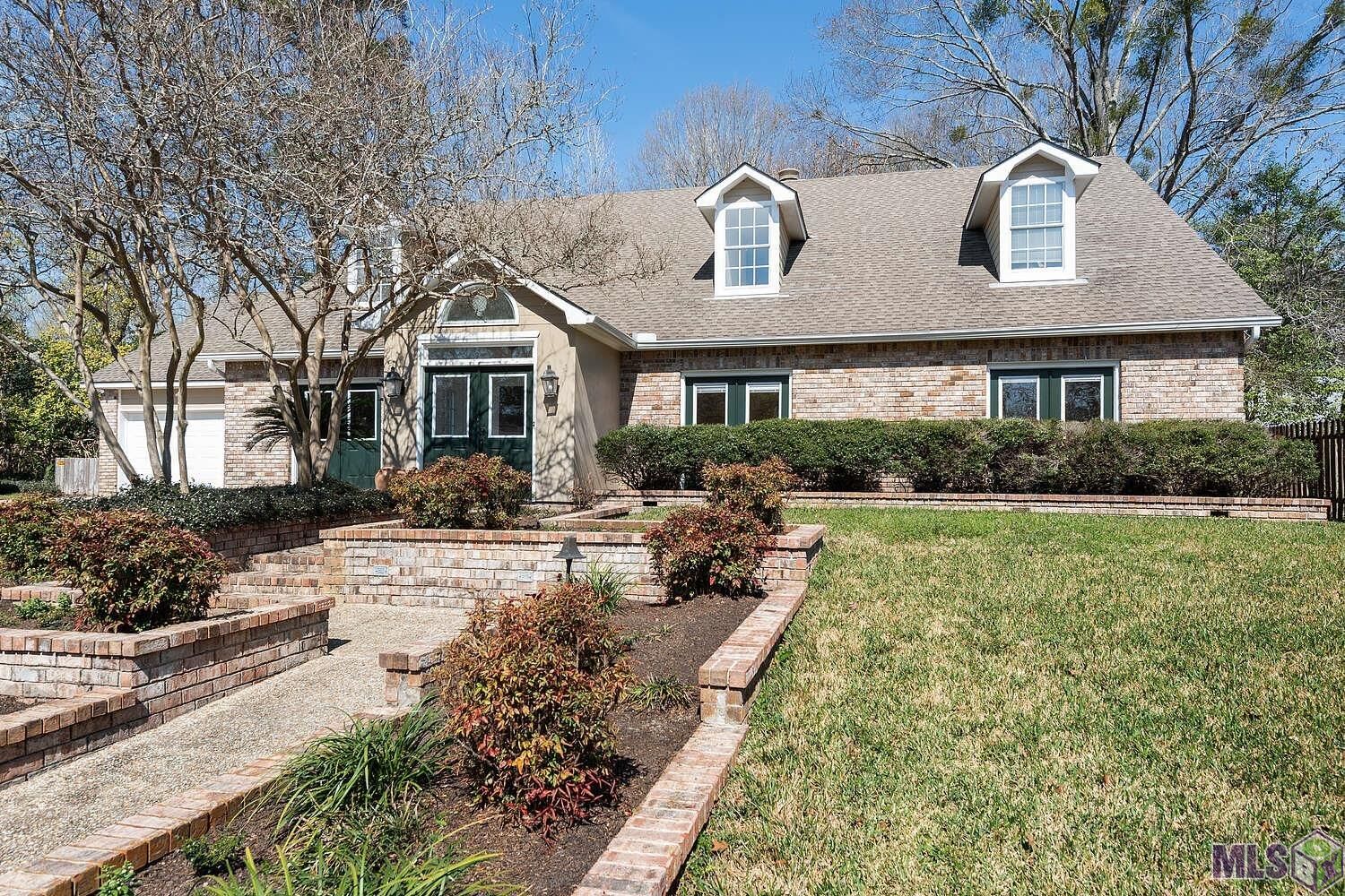 Property Photo: 1758 Applewood Rd LA 70808